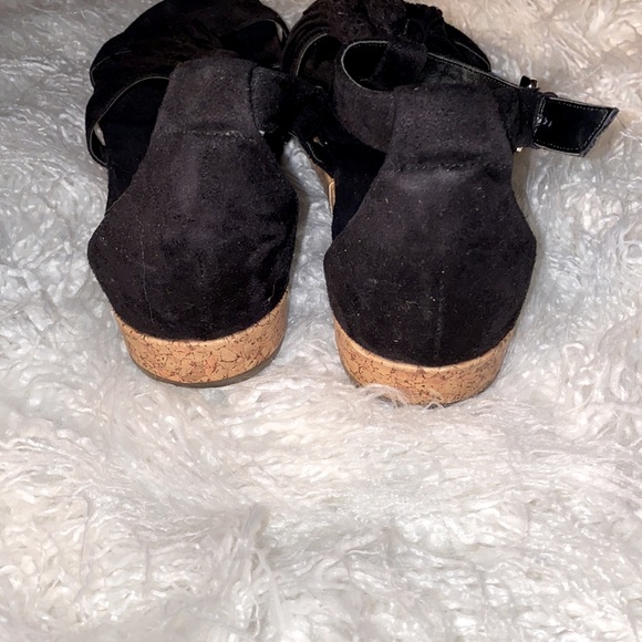 Sandals - Picture 4 of 5